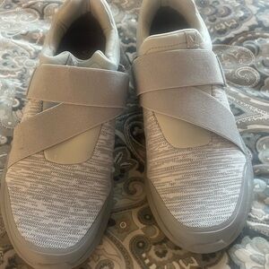 Vionic Women’s  Light Gray Velcro Strap Sneakers